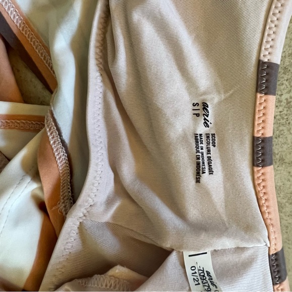 Arie color blocked bikini high waisted cheeky bottoms and tank - Picture 6 of 6